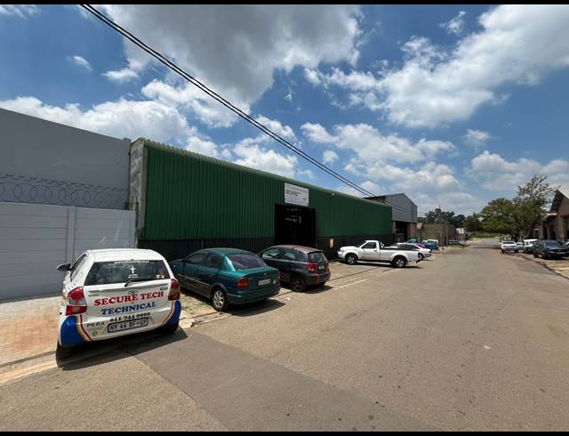 1,400M² WORKSHOP FOR SALE IN VULCANIA
